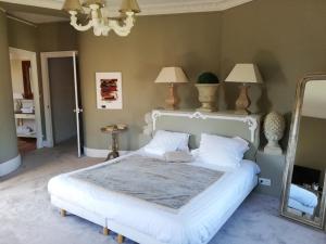 B&B / Chambres d'hotes Chateau Les 4 Saisons : photos des chambres