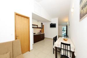 Apartment in Vir with sea view, balcony, air conditioning, Wi-Fi (4595-3)