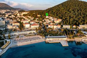 Sunset Premium Residence IV