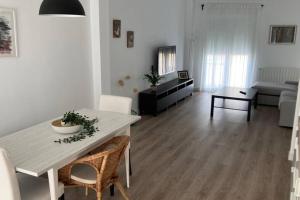 Piso nuevo, céntrico y tranquilo