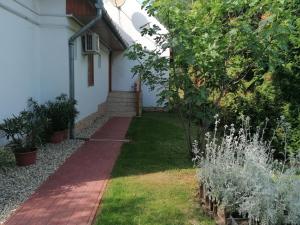 Tamás Bátya Kunyhója