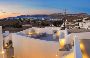 Golden Stone Santorini Suites - 4hvězdičkové hotely ve městě Akrotiri