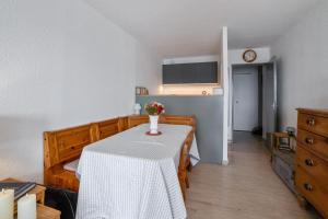 Appartements Charming studio with balcony and sea view in Sanary-sur-Mer - Welkeys : photos des chambres