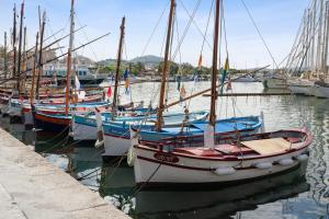 Appartements Charming studio with balcony and sea view in Sanary-sur-Mer - Welkeys : Studio