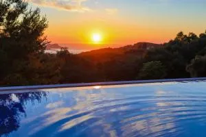 Sunset House - Antipernoí