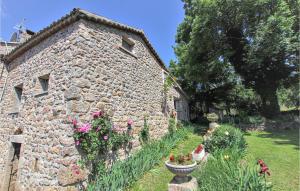 Lovely Home In St Etienne De Boulog