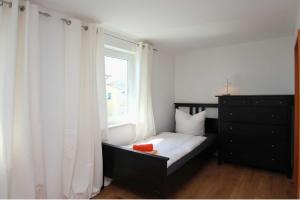 F-1093 Villa Elise FeWo 03 Veranda, Gartennutzung