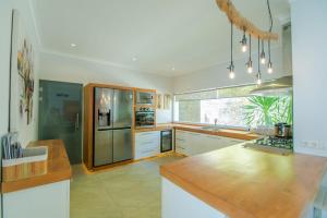 Deep Blue Villa Umeanyar