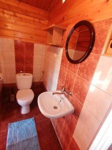 Nad Jeziorem Domki i Pokoje 781 281 434