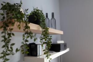 Spacious flat with courtyard in Peristeri!