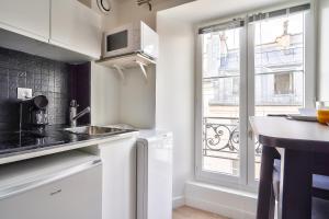New Cocoon Duplex for 2 in the Heart of Paris (5D)