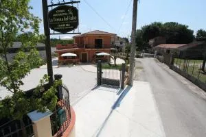 Azienda Agrituristica La Tenuta del Falco - Casali