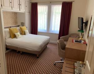 Double Room room in Haley's Hotel