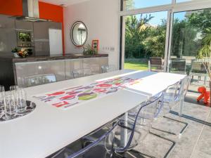 Maisons de vacances Holiday Home Penn Sardin - DNZ100 by Interhome : photos des chambres