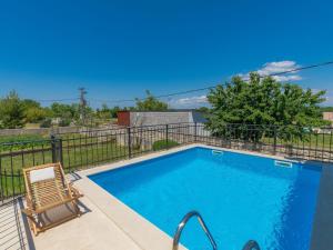 Holiday Home Toni by Interhome