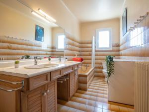Maisons de vacances Holiday Home Geroko by Interhome : photos des chambres