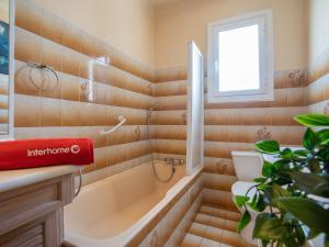 Maisons de vacances Holiday Home Geroko by Interhome : photos des chambres