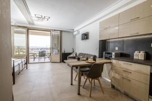 Light of Faros apartments