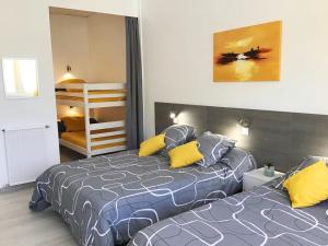 B&B / Chambres d'hotes Appartement Le Solea 100m2 climatise parking proche Sanctuaires : photos des chambres