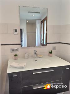Appartements Charmant appartement de 50m2 pour 2 personnes - terrasse et balcon : photos des chambres