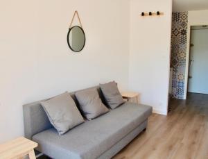 LE SERINITY - Studio 10 min des plages à pieds, wifi, parking, clim