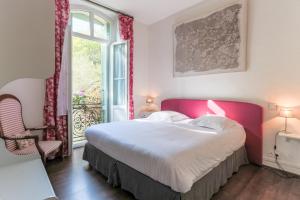 Hotels La Bellaudiere : photos des chambres