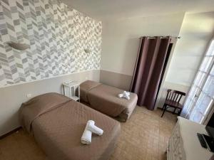 Hotels Hotel Restaurant Le Saint Gillois : photos des chambres