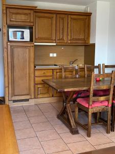 Agréable appart Chalet d Orcieres-Gd balcon, vue panoramique garage et wi-fi