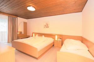 Triple Room room in Hotel Chalet Olympia