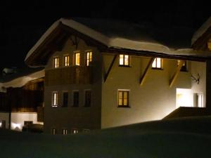 Chalet Marmotta NEVE - Luxus Chalet Ski-In Ski-Out