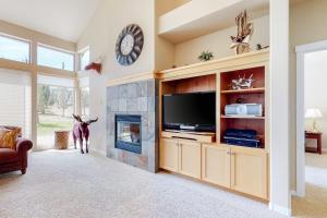 Village Loop in Eagle Crest