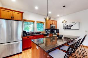 Creekside Retreat
