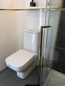 Summer House-Nowoczesne domki z jacuzzi i ładowarką do samochodu