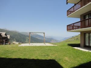 Appartements Pied de pistes, residence 3 etoiles tout confort dont terrasse et piscine : photos des chambres