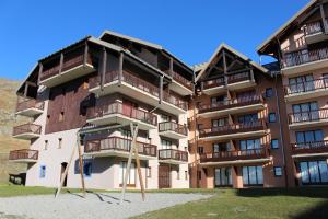 Pied de pistes, résidence 3 étoiles tout confort dont terrasse et piscine