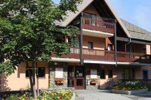 Appartements Pied de pistes, residence 3 etoiles tout confort dont terrasse et piscine : Appartement 2 Chambres