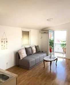 Petra Apartment - Lazi