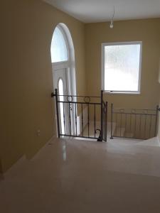 New Kosljun Apartment short walk to Beach
