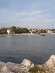 New Kosljun Apartment short walk to Beach
