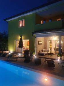 Villa Gaya with XL heated pool