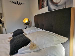 Appartements Le Saint-Aignan, Nuits-chartraines, Parking prive, 3 etoiles : photos des chambres