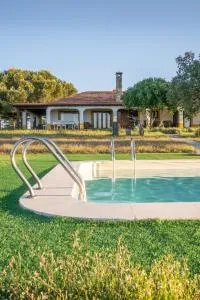 Eco-Lodge en la Reserva Privada Campanarios de Azaba - Proyecto de Conservación - Espeja