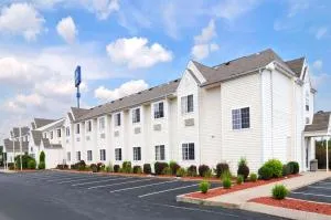 Microtel Inn and Suites Clarksville - Pleasant View