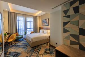 S19 Hotel-Al Jaddaf Metro Station