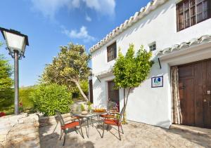 Elegant Villa in Priego de Córdoba with Private Pool