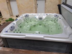 Grand gîte dans son écrin de Nature