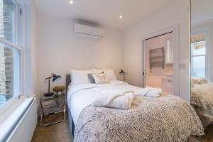 2 Bed - Very Convenient Location - South Terrace