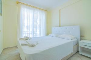 Sunset Beach Club Aqualettings Mermaid 11