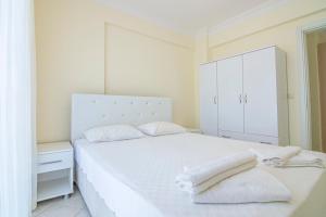 Sunset Beach Club Aqualettings Mermaid 11