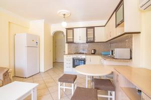 Sunset Beach Club Aqualettings Mermaid 11